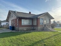 Building Photo - 206 E 400 N