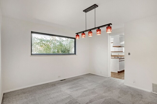 Building Photo - 1241 Olive St
