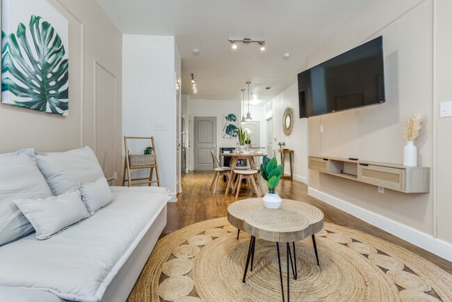 Building Photo - 1221 Legacy Dr