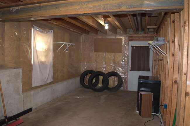 Building Photo - 309 Grampian Dr