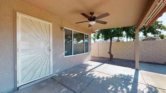 Building Photo - 3830 E Kroll Dr