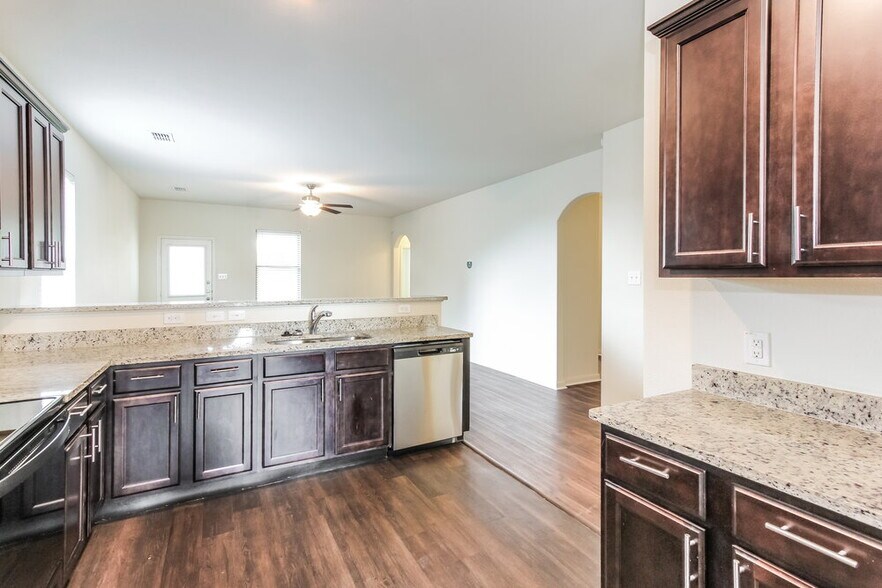 Building Photo - 14333 Wrangler Wy