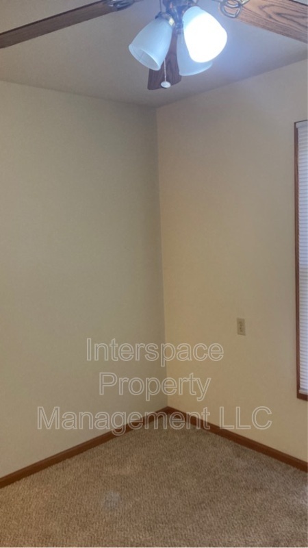 Building Photo - 145 Liberty Ln