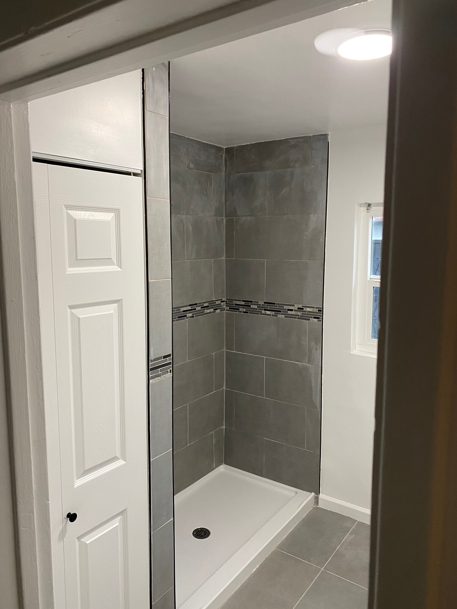 Building Photo - 2406 W Imperial Hwy