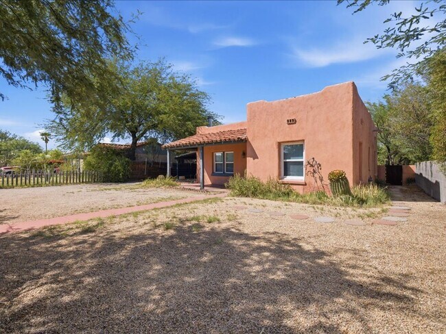 Building Photo - 4413 E Whitman St