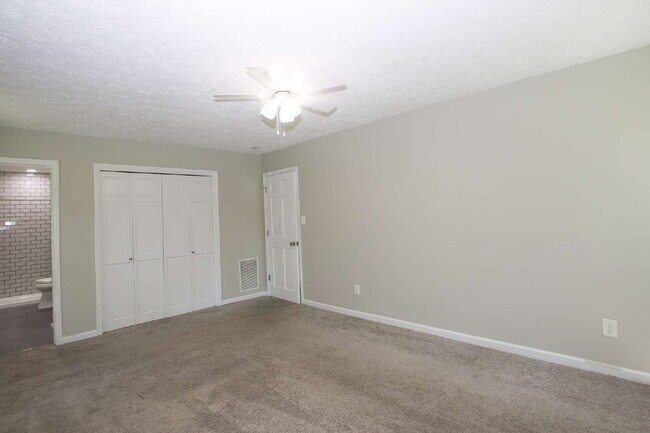 Building Photo - Southern Pines Retreat: Cozy 3-Bedroom Hom...