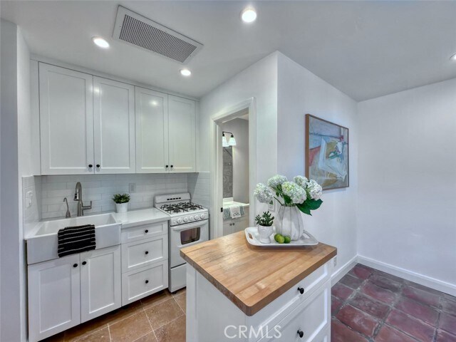 Building Photo - 27081 Calle Juanita
