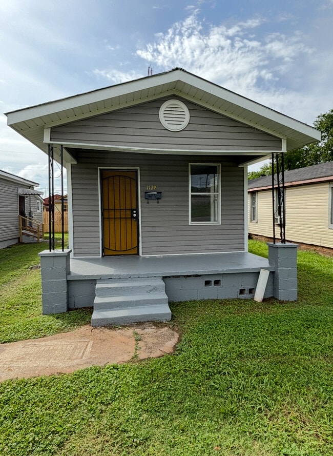Building Photo - 1128 Alabama Ave