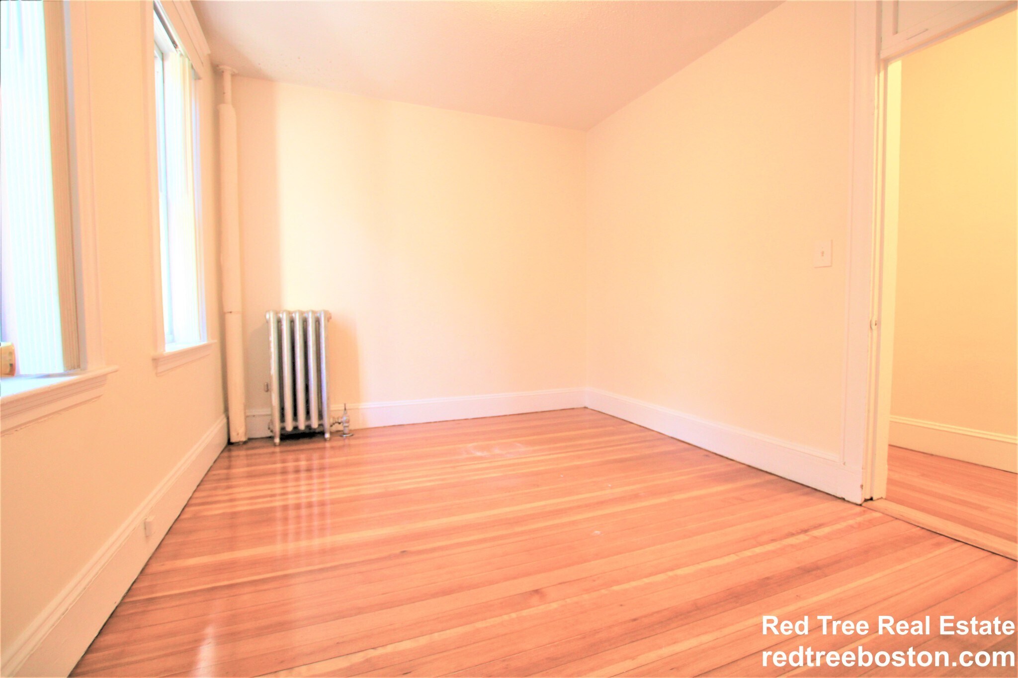 Building Photo - 15 Barrows St