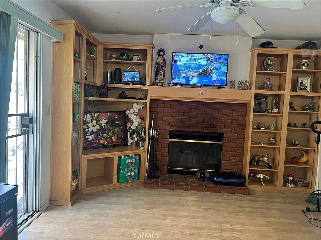 Building Photo - 45943 Bentley St