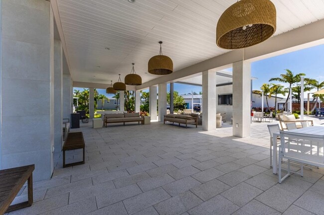 Building Photo - 12581 Spring Meadow Dr