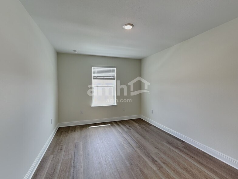 Building Photo - 5972 River Farm Ave