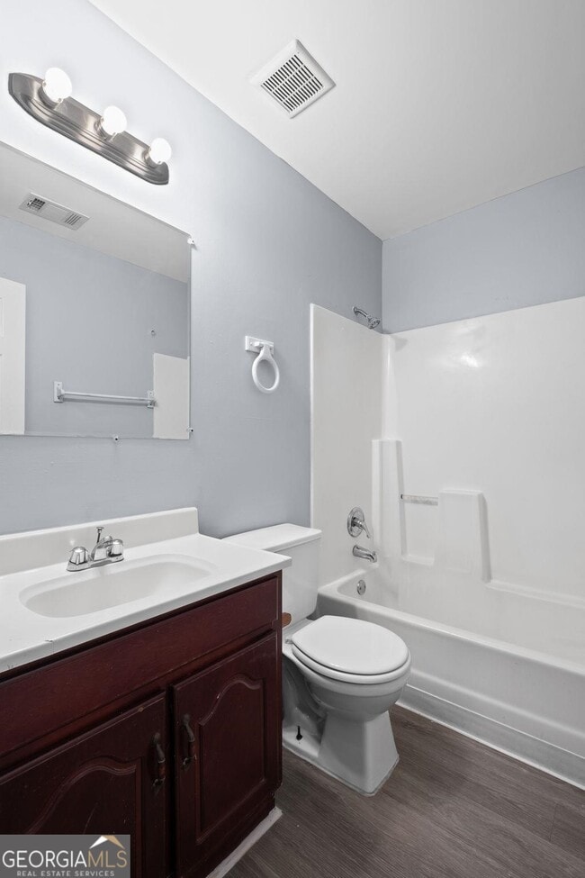 Building Photo - 360 N 19th St