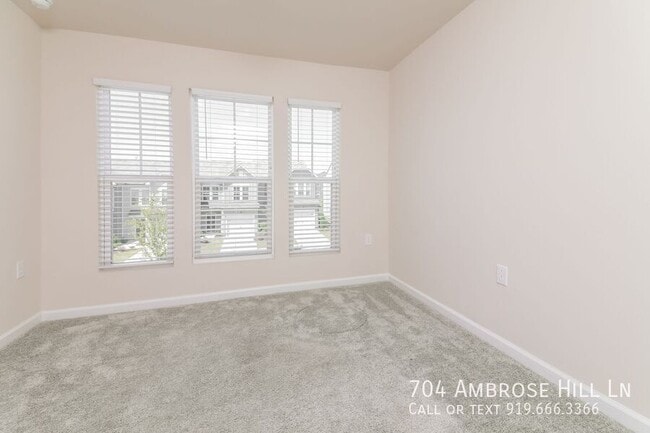Building Photo - 704 Ambrose Hl Ln