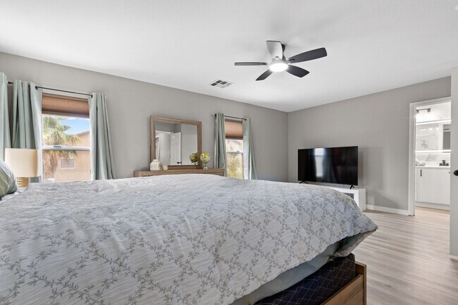 Building Photo - Cozy Furnished 3bed 3bath l Near Southern Highlands