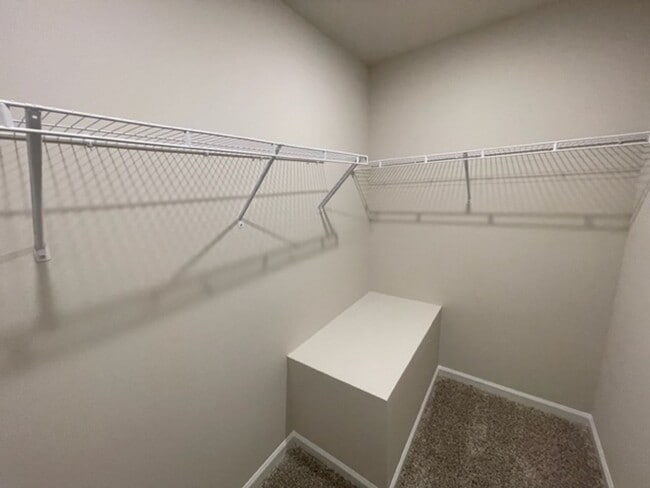 Building Photo - Like New Townhome in South & Main, Fuquay-Varina!