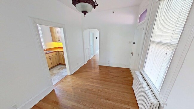 Building Photo - 41 Taylor Ave