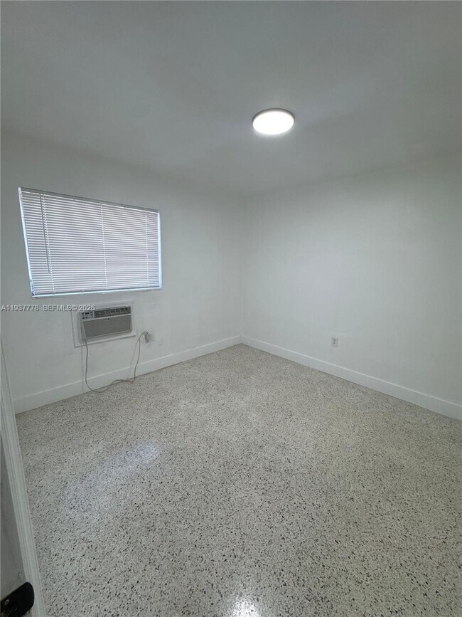 Building Photo - 1026 NW 2nd St