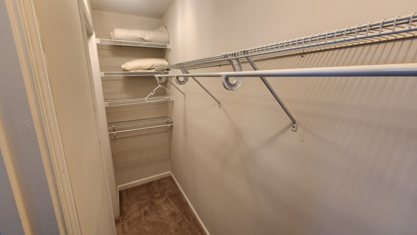 Bedroom 01 Closet - 6576 Johnson Cir