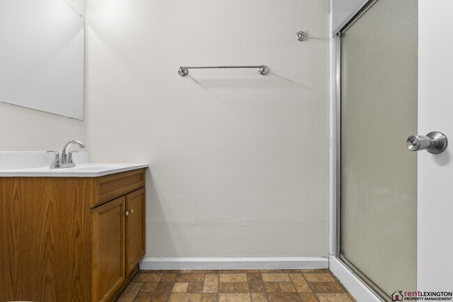 Building Photo - 3330 Tisdale Dr