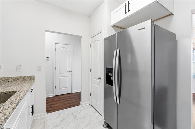 Building Photo - 2330 Bigwood Trail