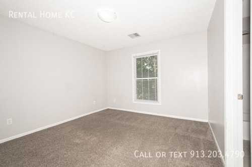 Building Photo - 15715 Beverly Ct