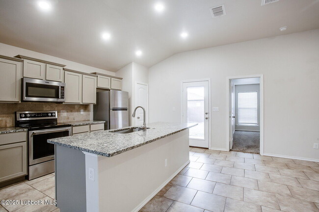 Building Photo - 2117 140th St