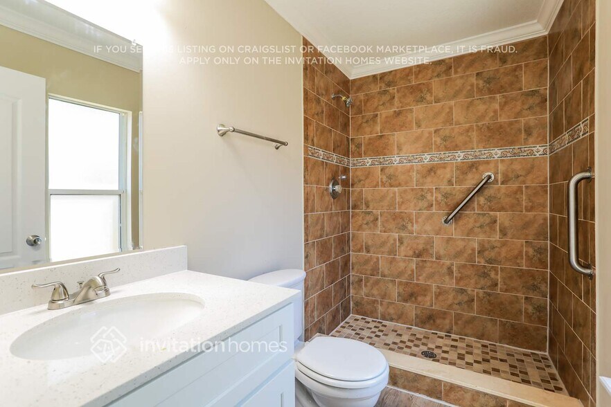 Building Photo - 901 Buttercup Dr