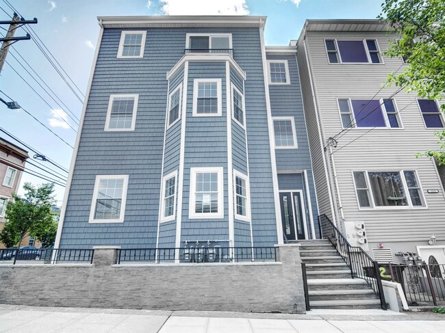 Primary Photo - 1224 Central Ave