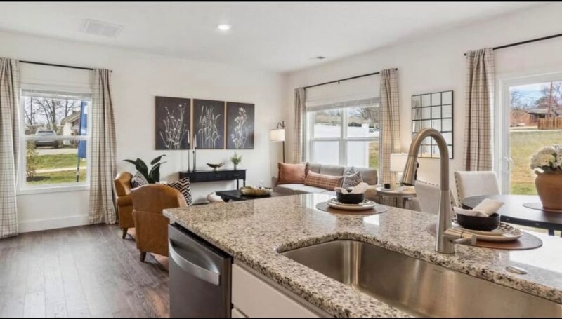 Building Photo - 3044 Bogart Ln