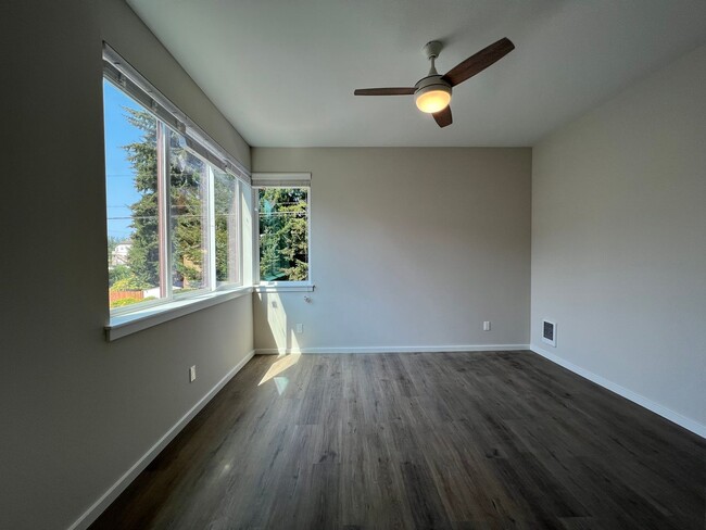 Building Photo - Rubi Townhomes
