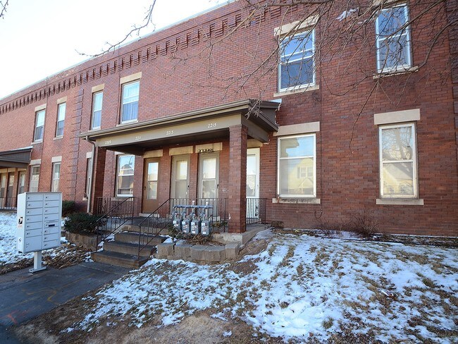 Building Photo - Vinton Street Apartments