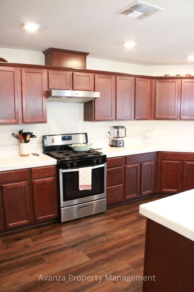 Building Photo - Home for Rent 6857 E. Cetti Ave Fresno, CA 93727