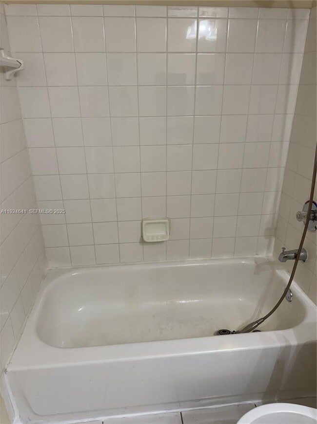 Building Photo - 2442 Centergate Dr