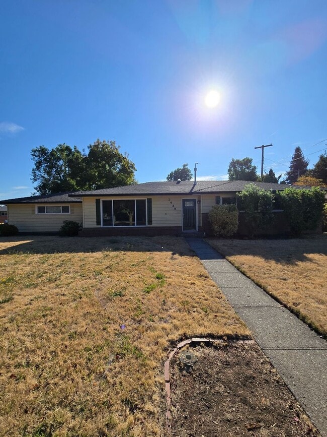 Primary Photo - Pet Friendly Single Level 3 Bed 2 Bath Hom...