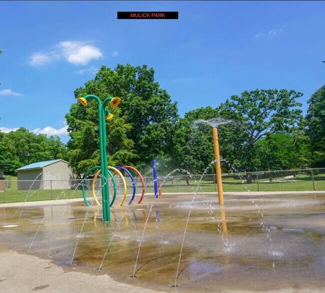 Building Photo - Indian Village Apartments - 1 bed 1 bath g...