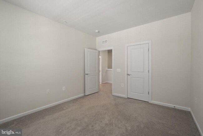 Building Photo - 13026 Martz St