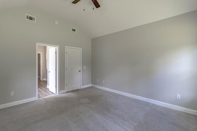 Building Photo - 404 Talmadge Rd