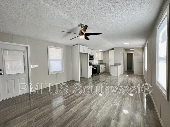 Building Photo - 437 Riverfront Dr