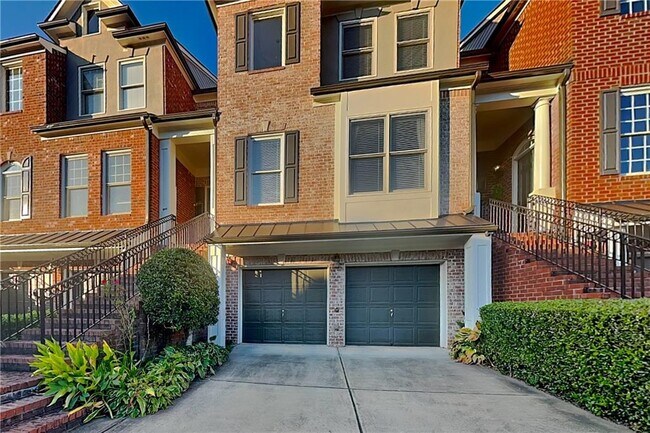 Building Photo - 3008 Montclair Cir SE
