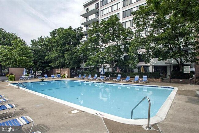 Building Photo - 4501 Arlington Blvd