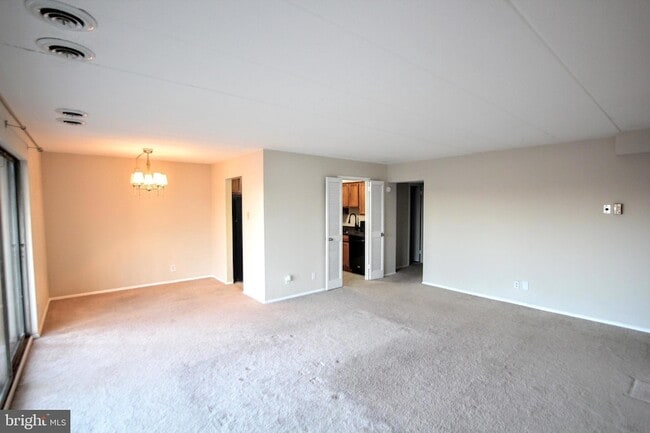 Building Photo - 2610 Indian Dr