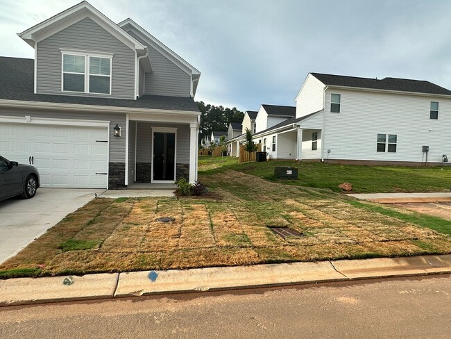 Building Photo - 213 Boneset Dr