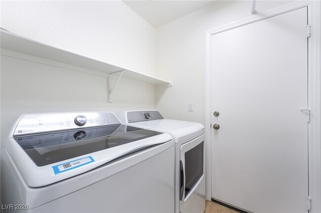 Building Photo - 11119 Tuscolana St