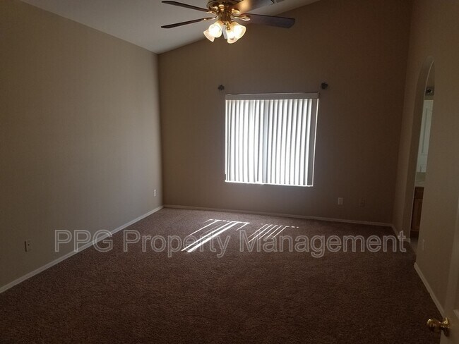 Building Photo - 13359 W Ironwood St