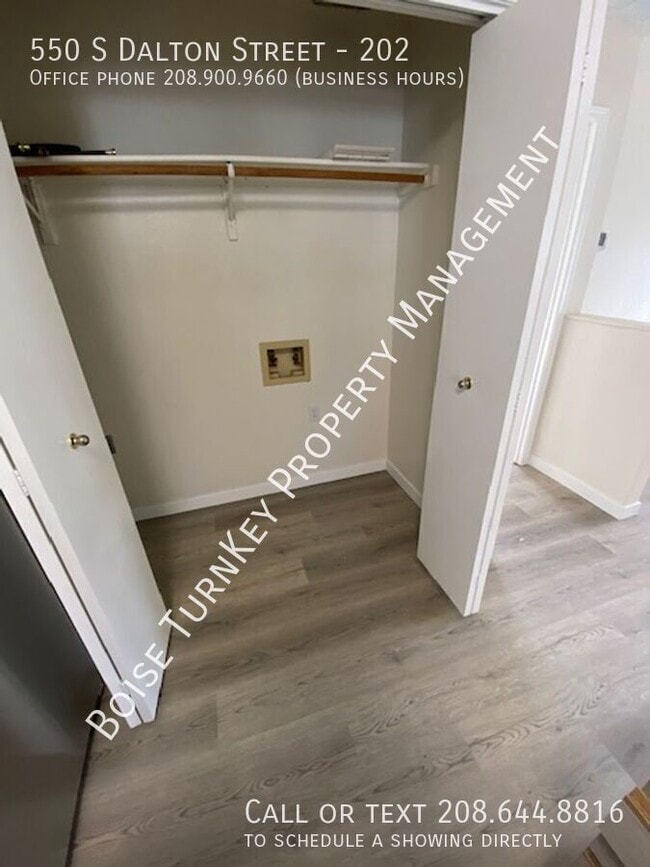 Building Photo - 550 S Dalton Ln