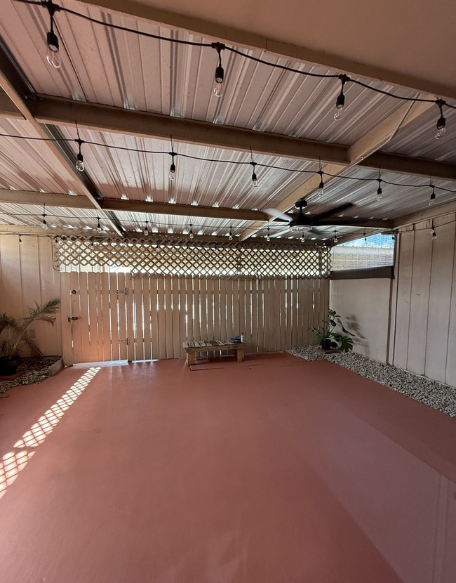 Building Photo - $250 OFF first months rent!!! 3 bedroom 2....