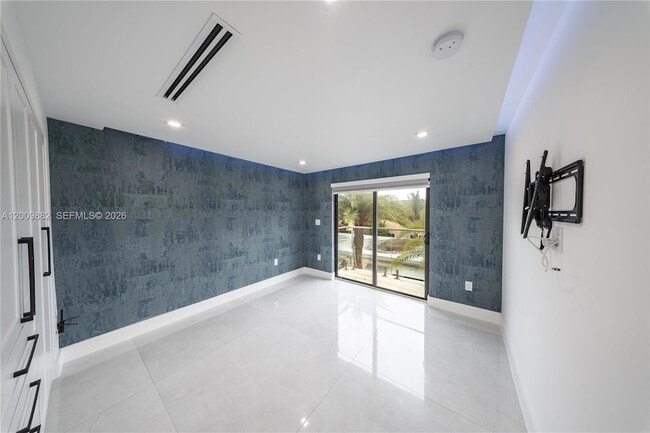 Building Photo - 5601 N Ocean Dr