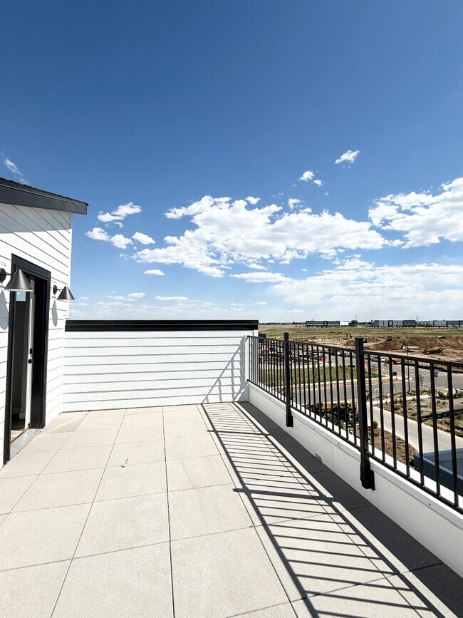 Building Photo - 16551 Peak Wy