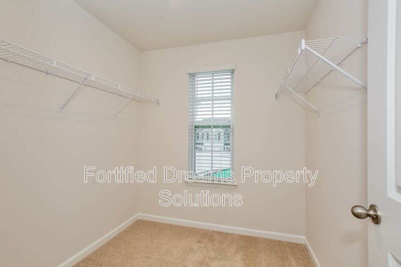 Building Photo - 1132 Evelynnview Ln